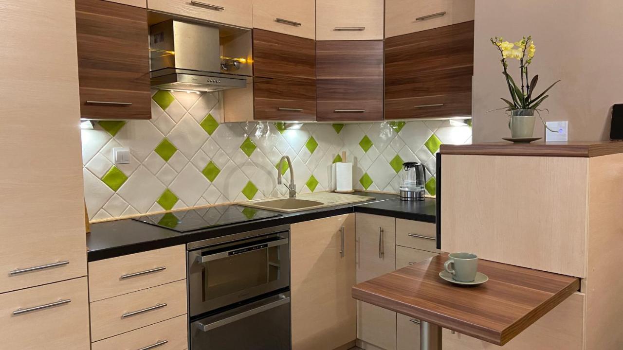 Lublinbnb - Exclusive Family Apartment ------ In The Heart Of Lublin -------------------------------- Bedroom & Living Room & Kitchen Exterior photo
