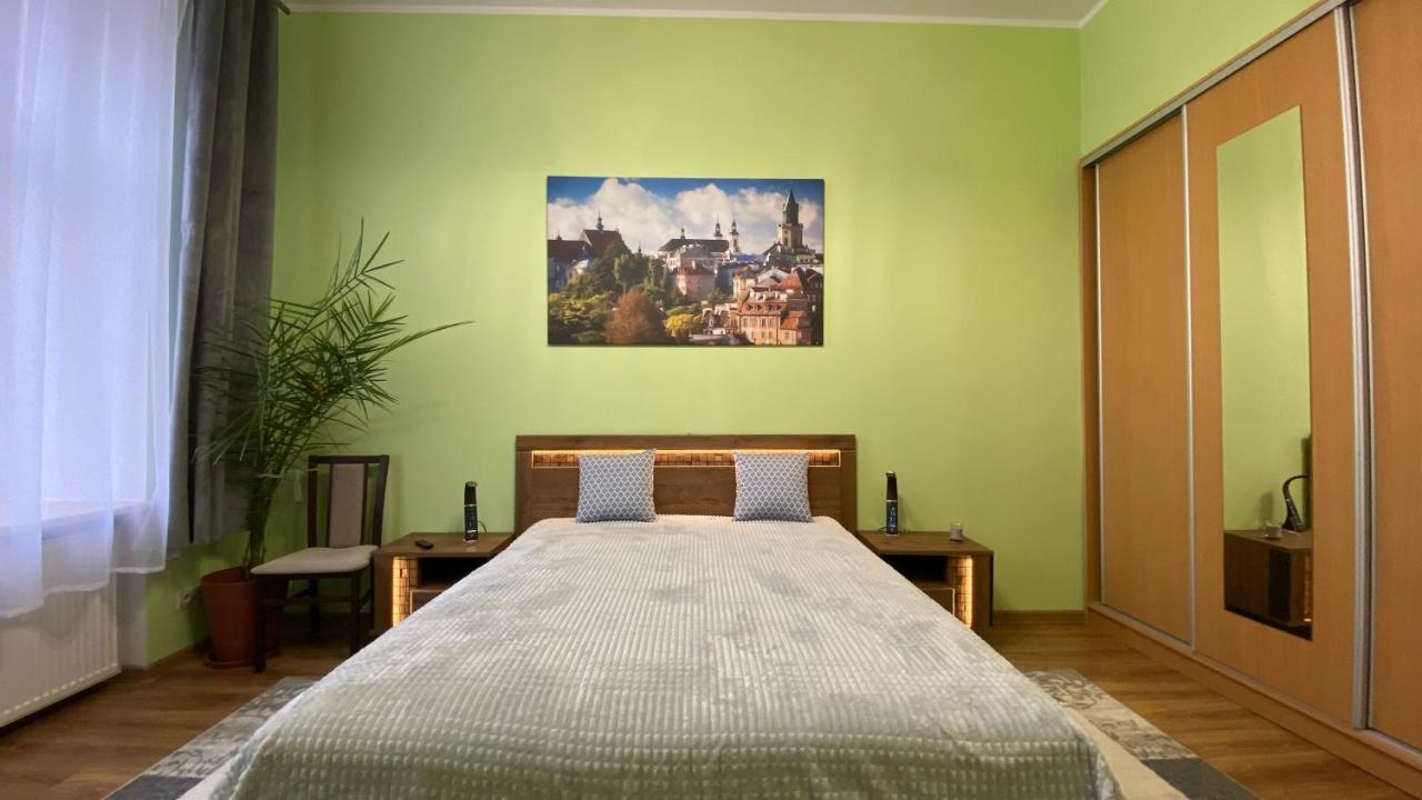 Lublinbnb - Exclusive Family Apartment ------ In The Heart Of Lublin -------------------------------- Bedroom & Living Room & Kitchen Exterior photo